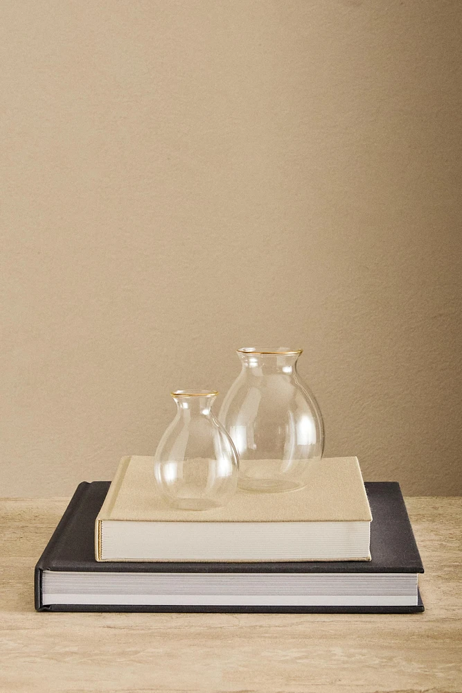 BOROSILICATE VASE