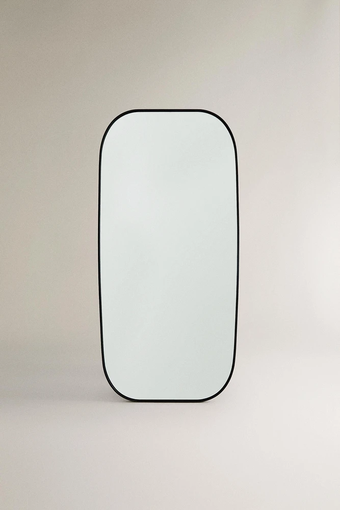 FULL LENGTH MIRROR WITH ROUND FRAME