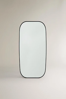 ROUND VERTICAL MIRROR WITH FRAME