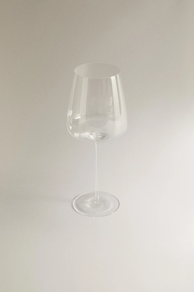 ULTRA LIGHTWEIGHT WINE GLASS