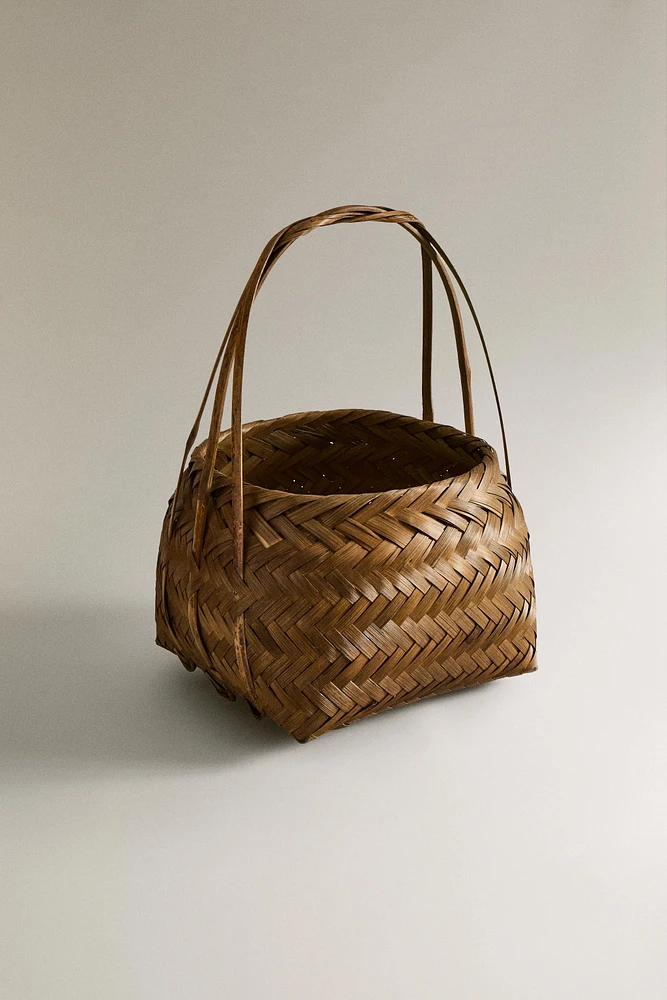 BAMBOO BASKET WITH HANDLE