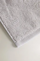 (700 GXM²) EXTRA SOFT COTTON BATH TOWEL