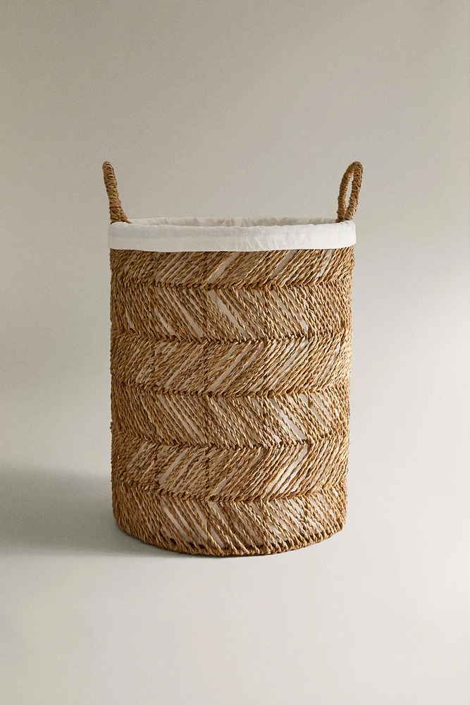 ROUND BASKET WITH COTTON LINING