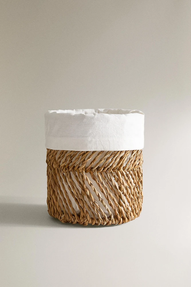 ROUND BASKET WITH COTTON LINING