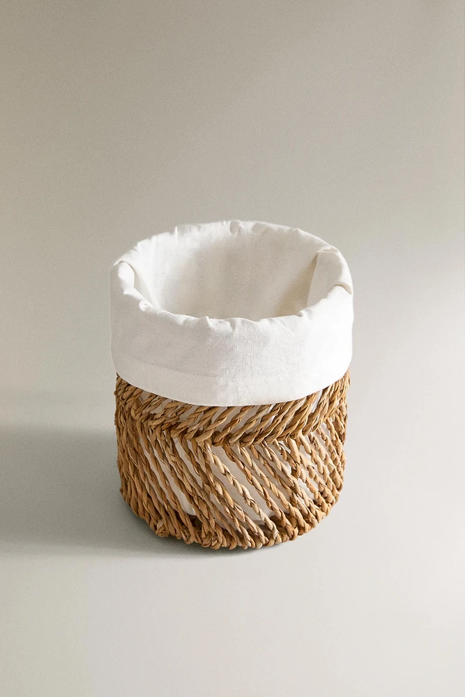 ROUND BASKET WITH COTTON LINING