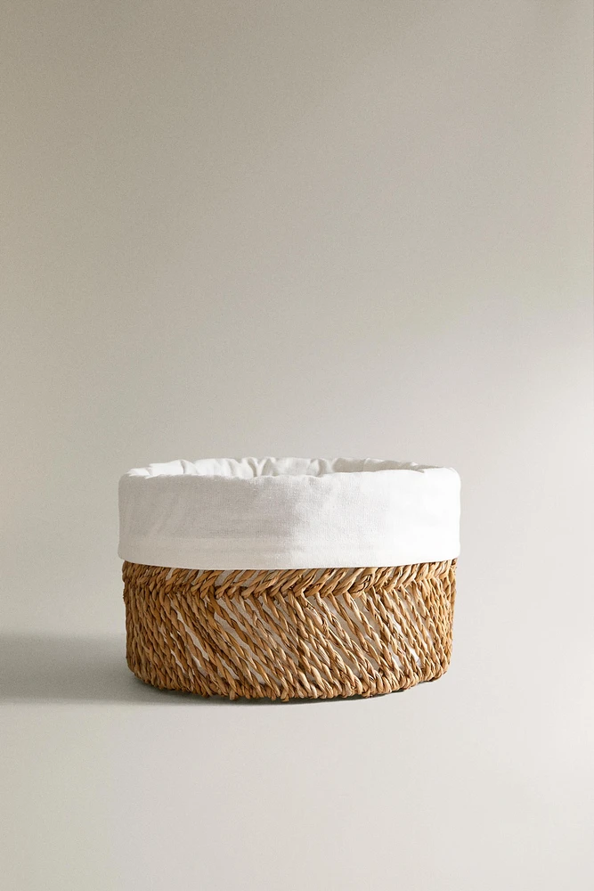 ROUND BASKET WITH COTTON LINING