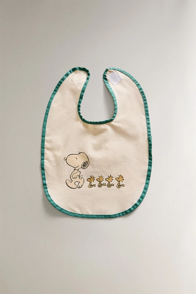 CHILDREN'S PEANUTS™ RESIN-COATED BIB