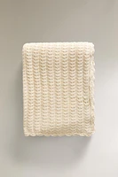 SCALLOPED CROCHET BLANKET