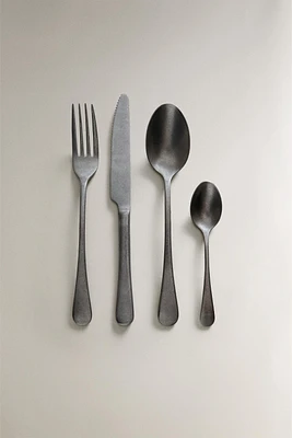 4-PIECE VINTAGE EFFECT FLATWARE SET