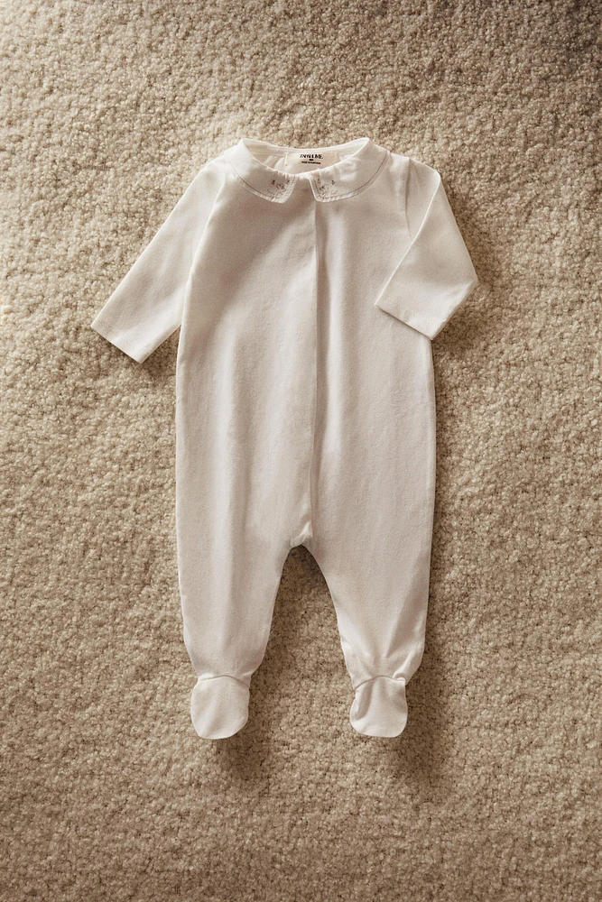 CHILDREN'S FOOTED ROMPER WITH EMBROIDERED MOUSE