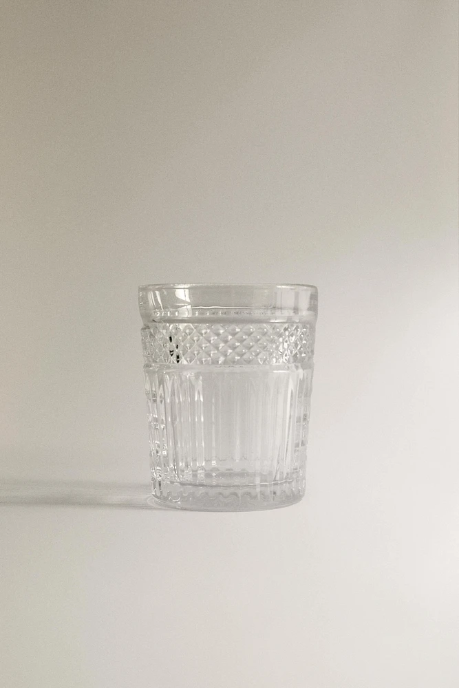 RAISED DESIGN GLASS TUMBLER