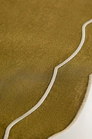 SCALLOPED PLACEMAT