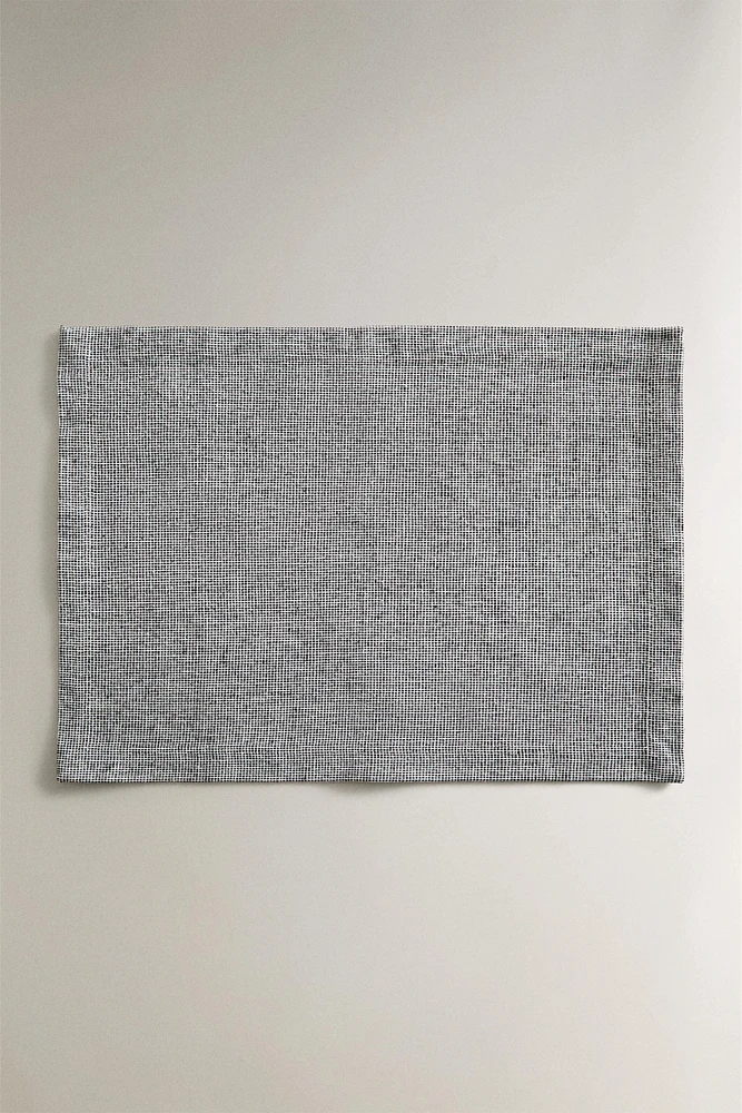PLAID PLACEMAT