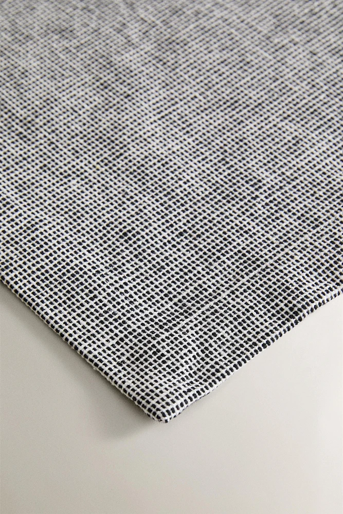 PLAID PLACEMAT