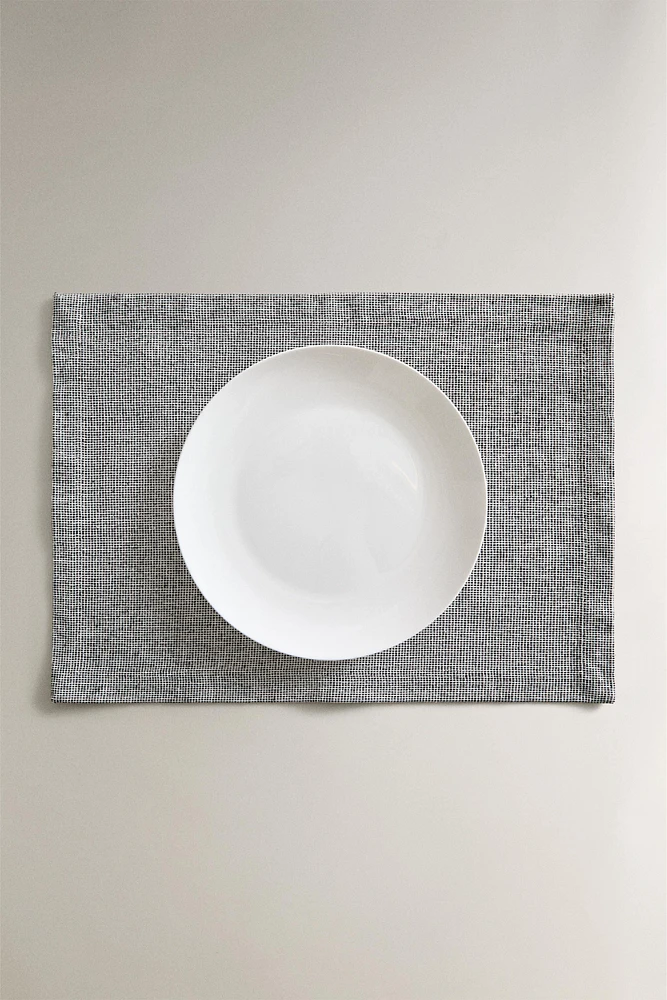 PLAID PLACEMAT