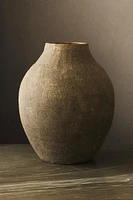 VASE EN CÉRAMIQUE IRRÉGULIÈRE