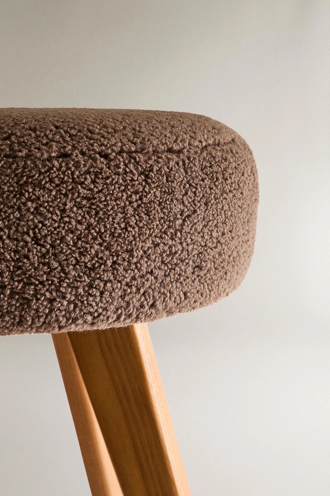 FAUX SHEARLING STOOL