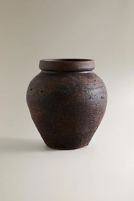 TEXTURED CERAMIC VASE