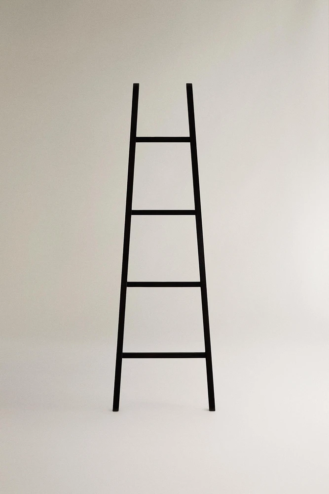 LADDER TOWEL RACK