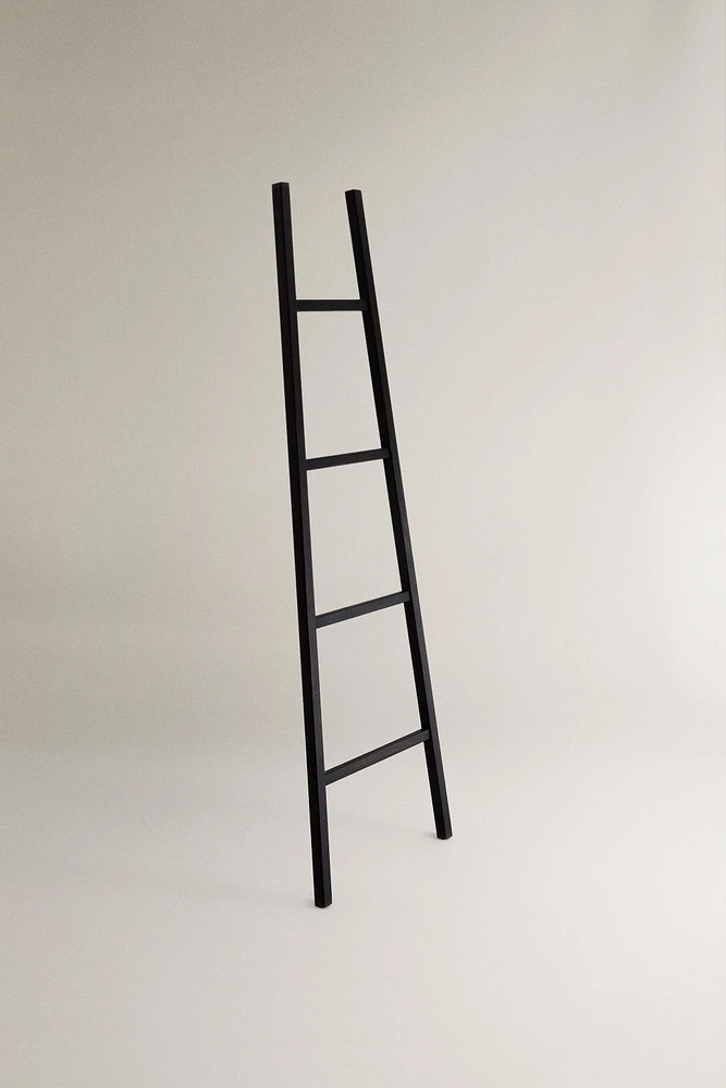 LADDER TOWEL RACK