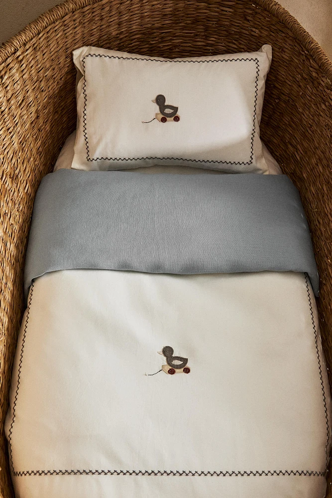 MINI CRIB SHEET SET WITH EMBROIDERED DUCKS