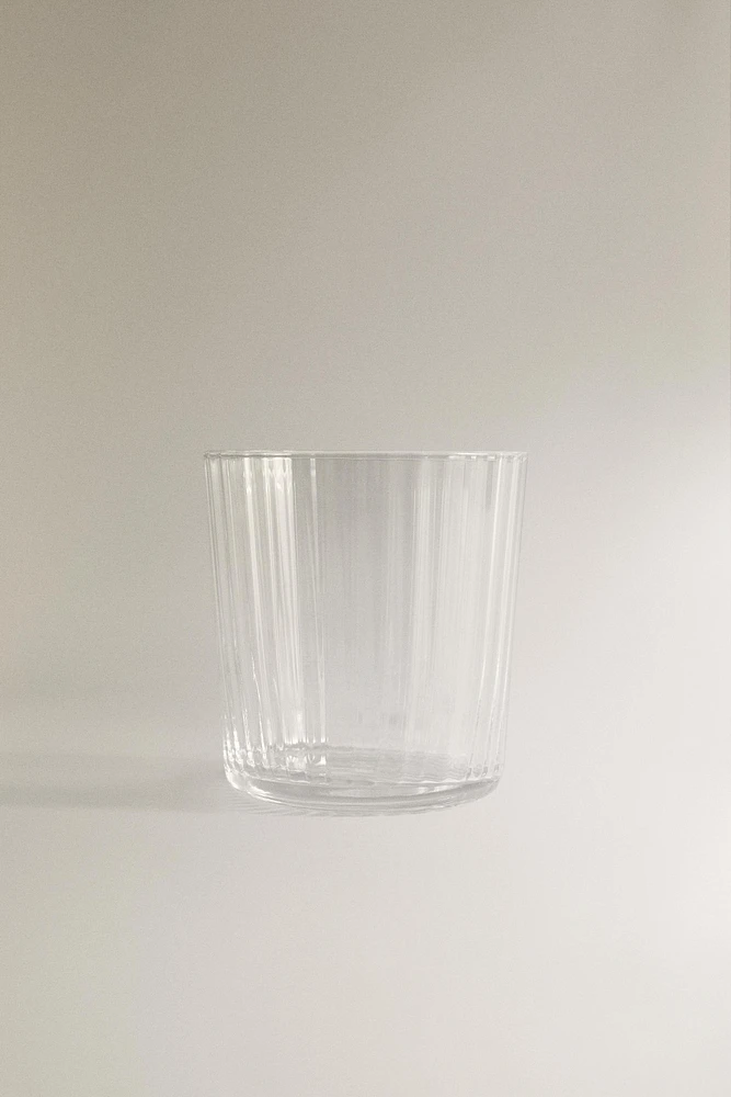 GLASS TUMBLER WITH LINE DESIGN