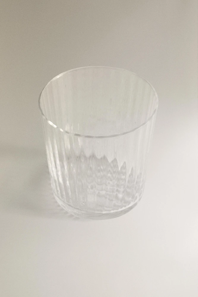 GLASS TUMBLER WITH LINE DESIGN