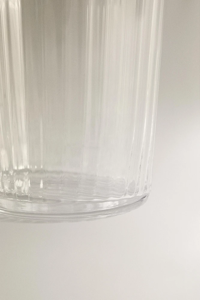 GLASS TUMBLER WITH LINE DESIGN