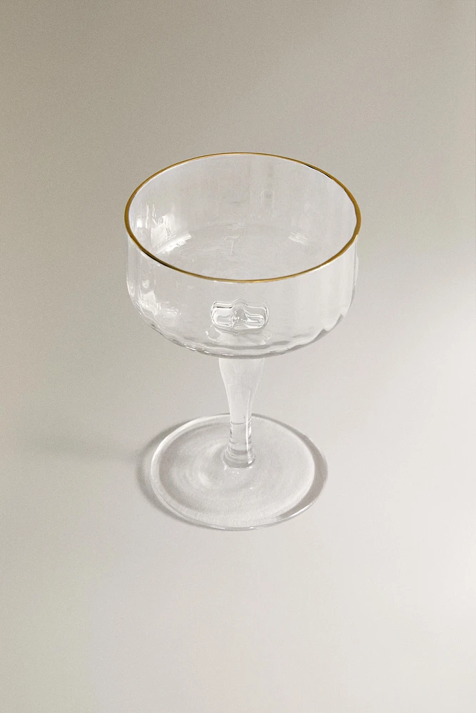 RAISED DESIGN WINE GLASS