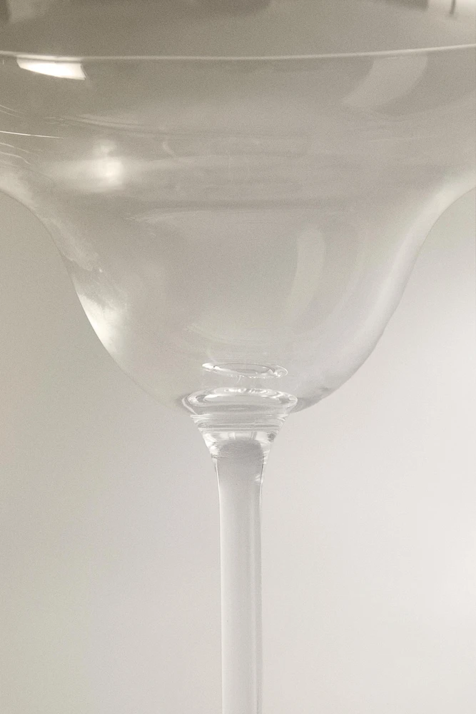 VERRE À PIED VERRE NON RECYCLABLE COCKTAIL