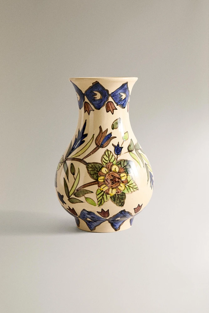 FLORAL CERAMIC VASE