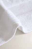 TOWEL WITH METALLIC THREAD JACQUARD BAND