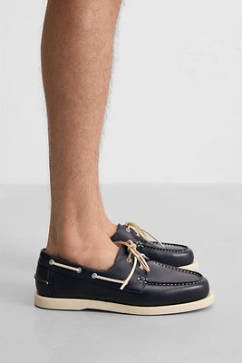 CHAUSSURES BATEAU EN CUIR