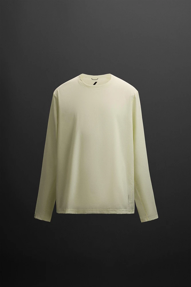 T-SHIRT PERFORÉ À MANCHES LONGUES