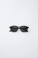 SUNGLASSES WITH RUBBERIZED FINISH