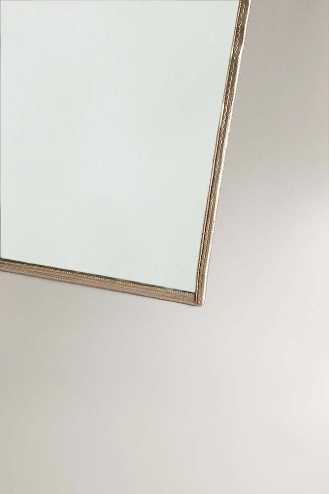 MIROIR DE COIFFEUSE DÉTAIL GRAVÉ