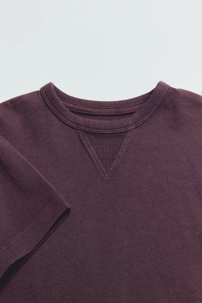ENSEMBLE DE JOGGING T-SHIRT ET BERMUDA UNI