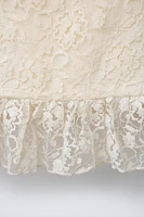 HAUT EN DENTELLE
