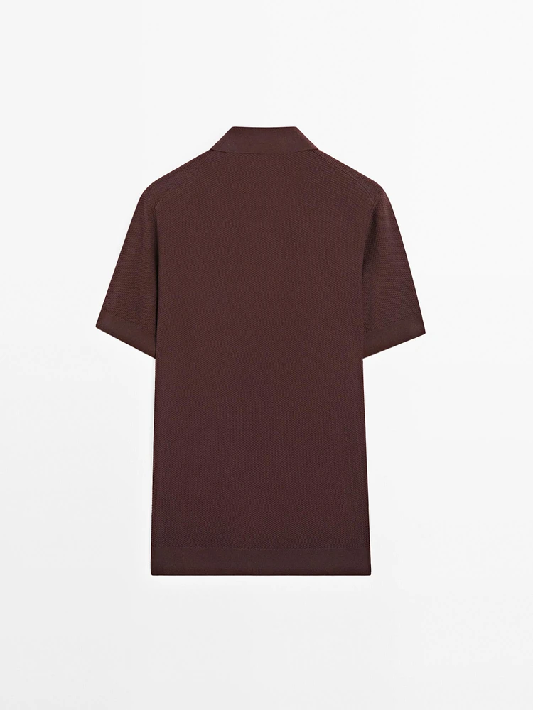 Textured knit short sleeve polo shirt