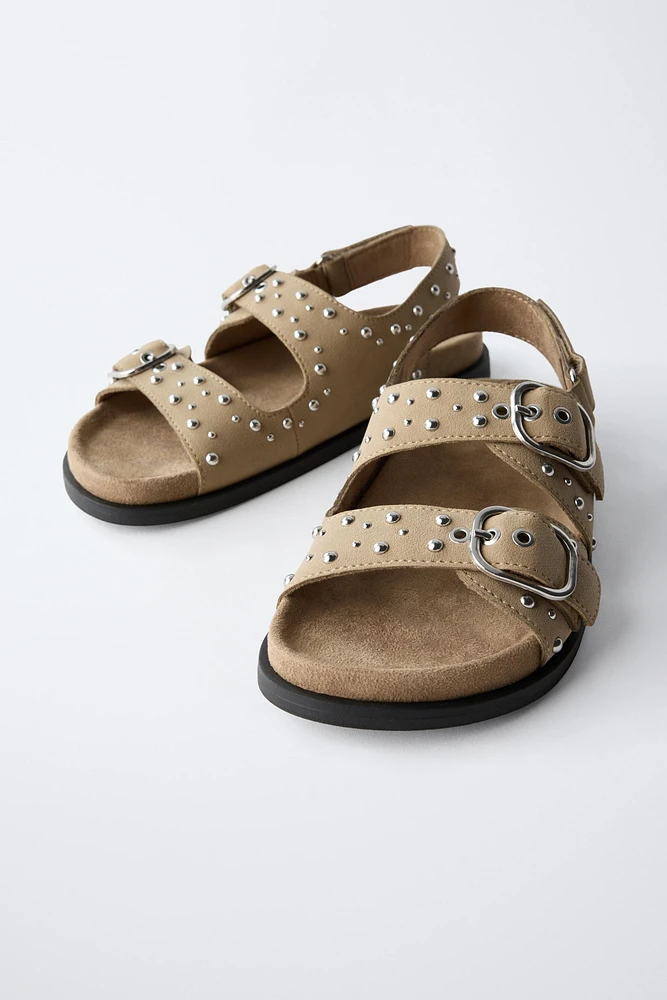 STUDDED BUCKLE SANDALS