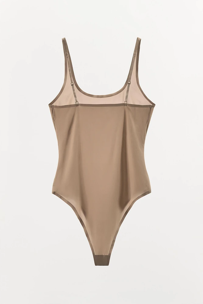 BODY EN POLYAMIDE