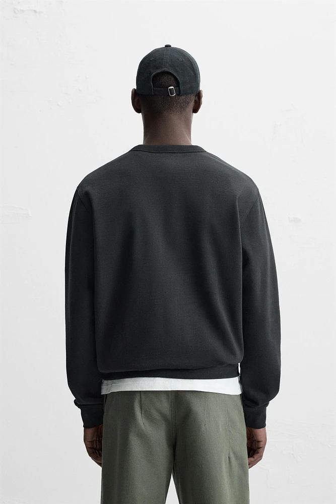 HEAVYWEIGHT CREW NECK SWEATSHIRT