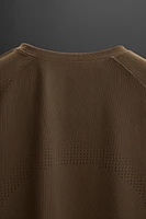 PERFORATED STRUCTURE T-SHIRT