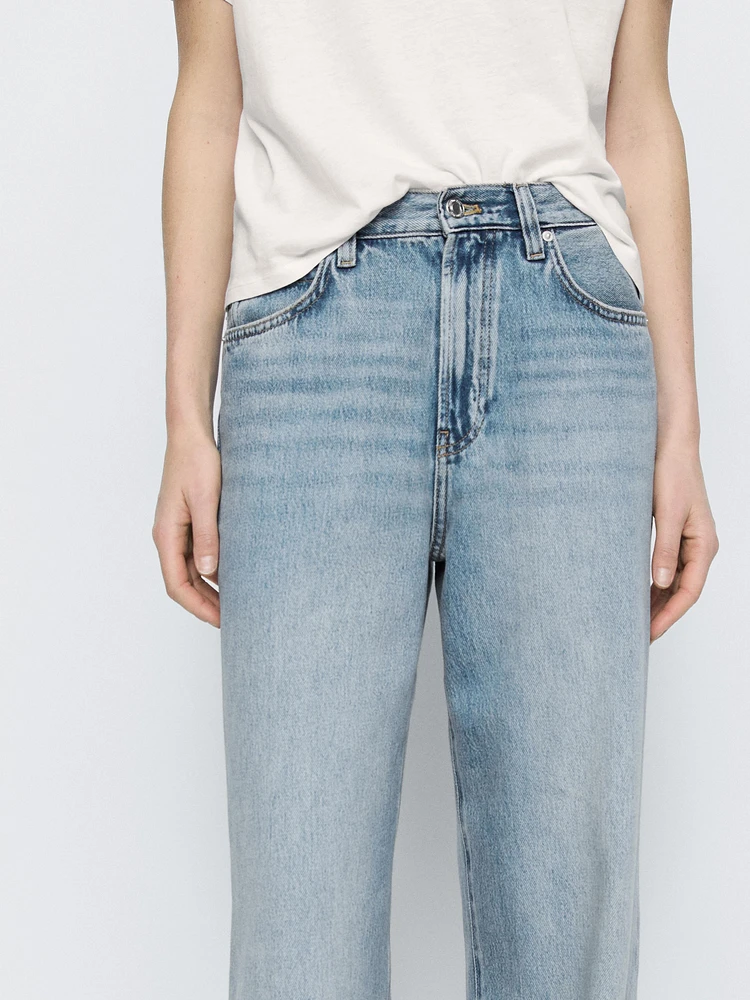 High-waist wide-leg jeans