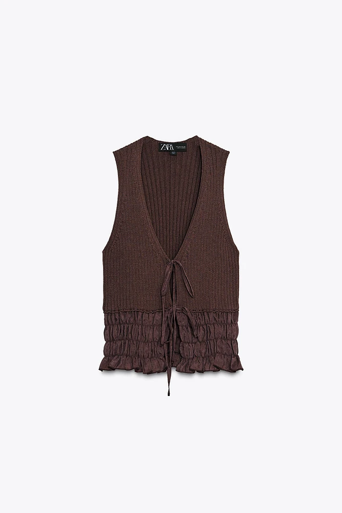 TOP EN MAILLE À VOLANTS