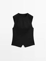 100% linen waistcoat with seam details and buckle
