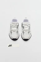 MESH SNEAKERS