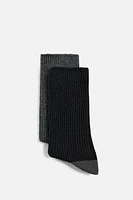 2-PACK OF CONTRASTING STRUCTURED SOCKS