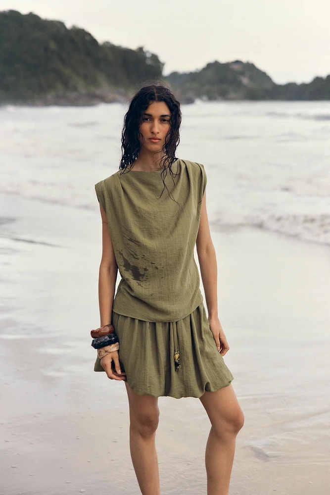 BLOUSE SANS MANCHES