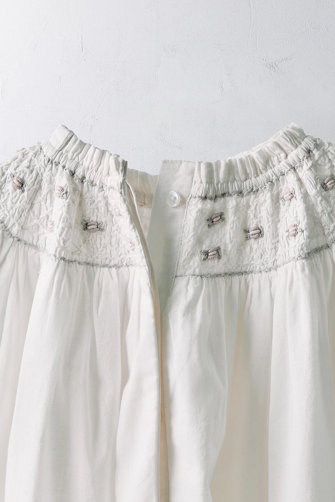 ANS/ ROBE FLEURS BRODÉES ÉDITION LIMITÉE